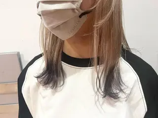 セミロング カラー 蓮見  友里のヘアスタイル