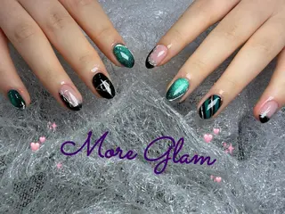 ネイル MoreGlam Nailsのネイルデザイン