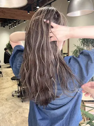 カラー MEGU💓艶髪 レイヤー💓韓国風のヘアスタイル