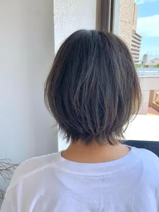 ショート カラー 三野 沙也のヘアスタイル