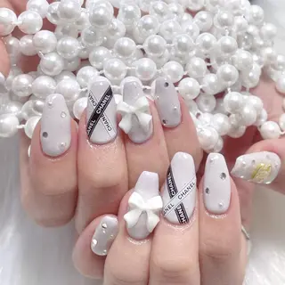 ネイル yui 💜のネイルデザイン