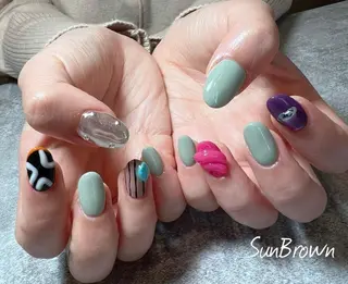 ネイル Sun Brown サンブラウンのマツエク・マツパデザイン