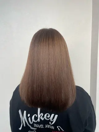 セミロング カラー ponte モモのヘアスタイル