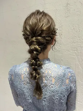 セミロング ヘアアレンジ 透明感カラー/ 髪質改善/レイヤーのヘアスタイル