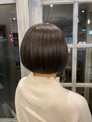 ショート カラー 井上 日菜乃のヘアスタイル