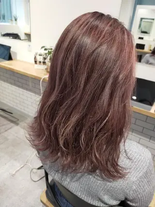 セミロング カラー RU RIのヘアスタイル