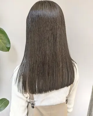 セミロング カラー ヘアアレンジ 南堀江 möwen ( メーヴェ )所属・mowen RUIのヘアスタイル