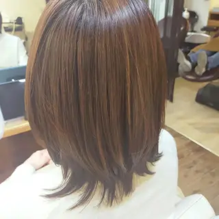 ミディアム 山木 裕子のヘアスタイル
