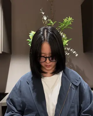 ミディアム カラー ワタナベ ヒヨリのヘアスタイル