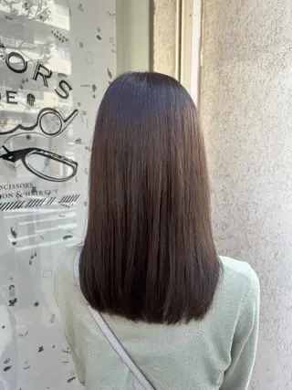セミロング カラー haru .のヘアスタイル