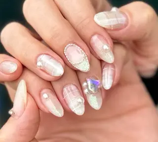 ネイル 新山 聖のネイルデザイン