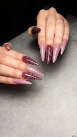 ネイル 関山 志乃のネイルデザイン