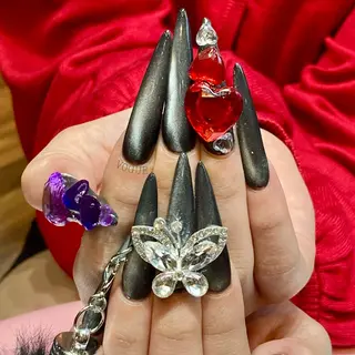 ネイル VOGUE ×SWANのネイルデザイン