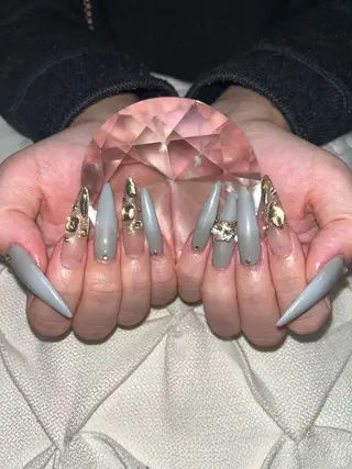 ネイル nail.salon .Reversalのネイルデザイン