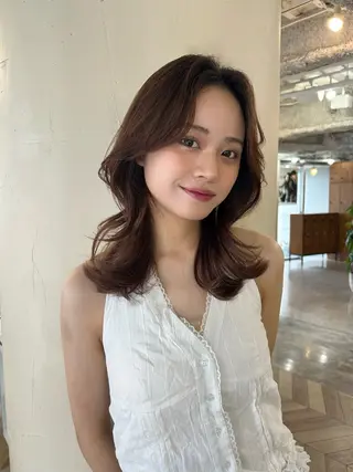 セミロング カラー SALOWIN二子玉川South店所属・AYANO ／レイヤー／オリーブのヘアスタイル