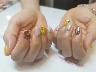 ネイル ネイルリボン 受付スタッフのネイルデザイン