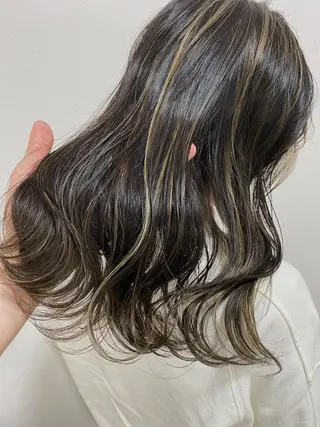 ロング カラー パーマ ヘアアレンジ 🫧umu.🫧韓国 /レイヤー/ハッシュのヘアスタイル