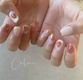 ミディアム カラー ネイル Nailsalon Calmeのネイルデザイン