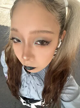 デザインカラー🌈 メイク💄ヒカリ🌟のヘアスタイル