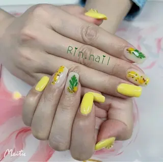 ネイル R.beauty サロンのネイルデザイン