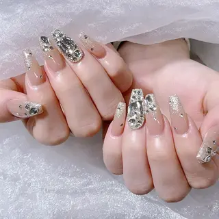 ネイル Queens 榊 まおのネイルデザイン