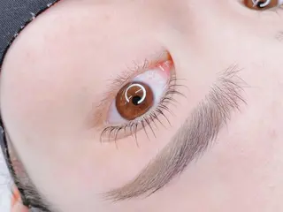 アイブロウ eyelist saraのマツエク・マツパデザイン