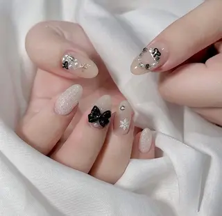 ネイル MQueen ネイルサロンのネイルデザイン