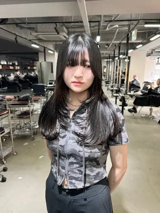 セミロング 韓国レイヤ ー支持No.1renのヘアスタイル