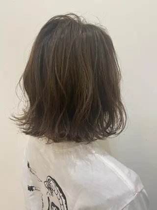 ショート 小野 真彩のヘアスタイル