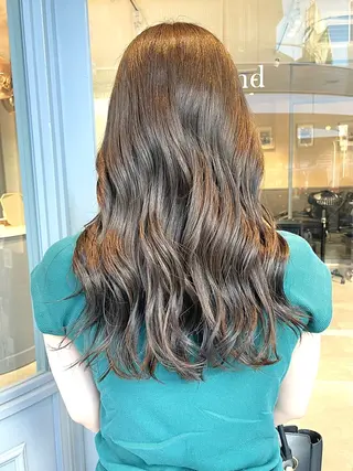セミロング カラー 360°キレイな ショートカットのヘアスタイル
