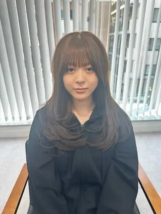 ロング カラー パーマ ヘアアレンジ メンズ キッズ レイヤーカット／顔周 りカット/縮毛矯正のヘアスタイル