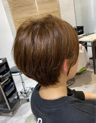 ショート カラー 金子 富士のヘアスタイル