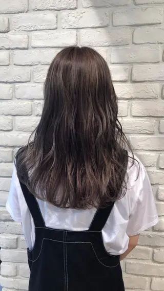 セミロング カラー ベージュカラー🧸 伊藤なつみのヘアスタイル