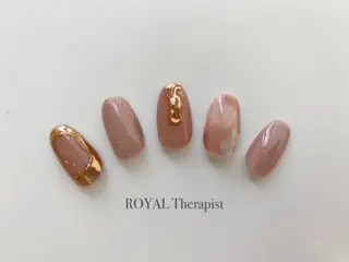 ネイル 【尾下】 ロイヤル•セラピストのネイルデザイン