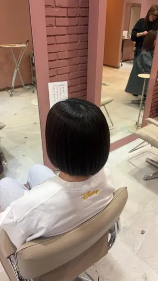 ショート 聖菜/ hina /レイヤー/艶カラーのヘアスタイル