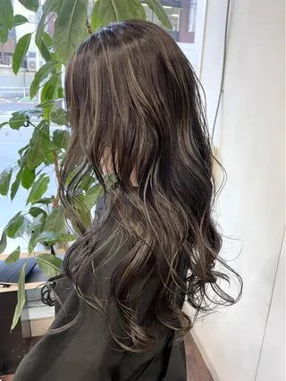 ロング カラー レイヤーカット/透明 感カラー🩵中村友美のヘアスタイル