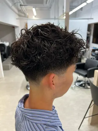 ショート カラー パーマ ヘアアレンジ メンズ キッズ ネイル マツエク・マツパ アイブロウ 韓国風レイヤーカット グレージュ/大希のヘアスタイル