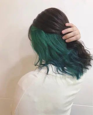 ミディアム 吉田 典弘のヘアスタイル