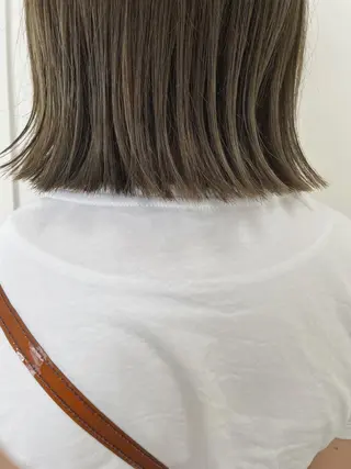 ミディアム カラー 山下 千明のヘアスタイル