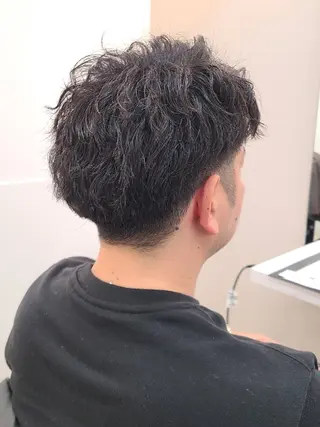 ショート パーマ メンズ 桐島 令奈のヘアスタイル