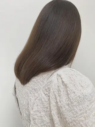 ミディアム カラー 山下 千明のヘアスタイル