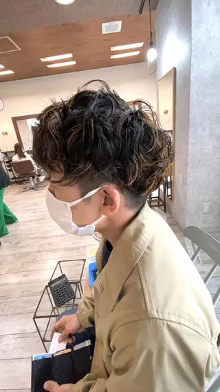 ショート カラー パーマ メンズ 日比 貴大/ minim hairのヘアスタイル