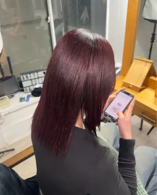 カラー AnFye.dueldo所属・内田 茉潤のマツエク・マツパデザイン