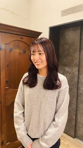 ロング 透明感カラー 🦙なりたりみのヘアスタイル