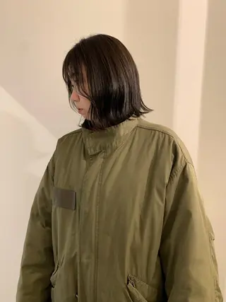 ミディアム カラー 落合希 Olivebeigeのヘアスタイル