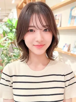 ミディアム 長谷川 愛海のヘアスタイル