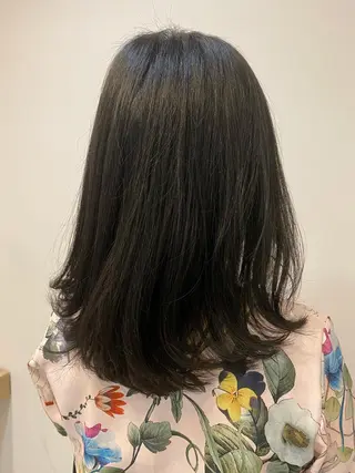 カラー & kuのヘアスタイル