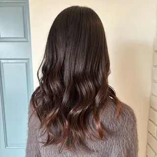 ロング 赤塚 美月のヘアスタイル