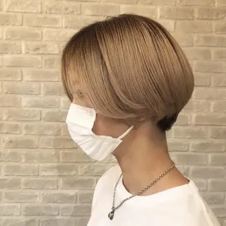 ショート カラー 鈴木 .のヘアスタイル