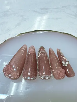 ネイル Queeens nailのネイルデザイン